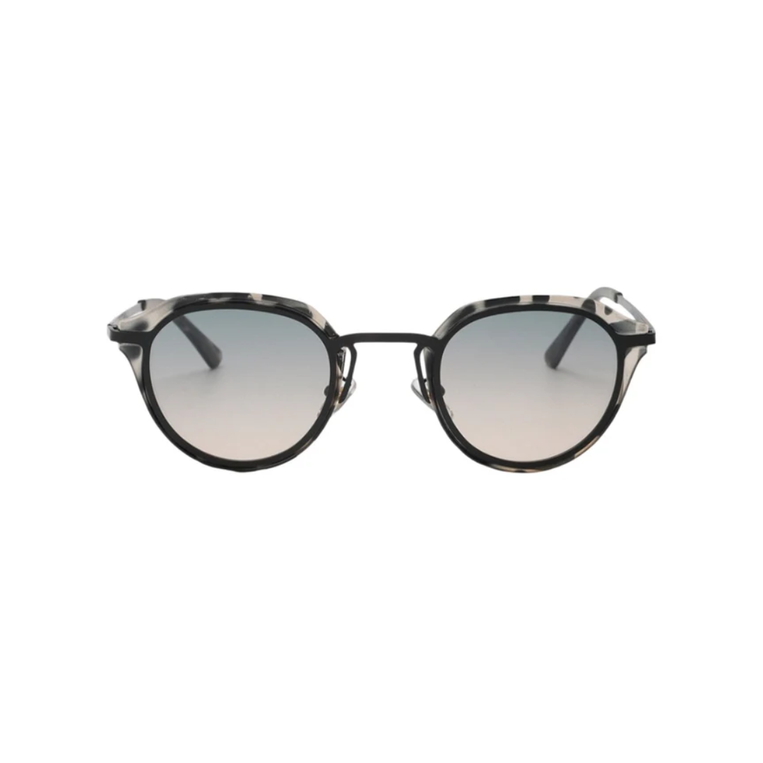 Trendy Men's Shades With UV Protection For Daily Wear