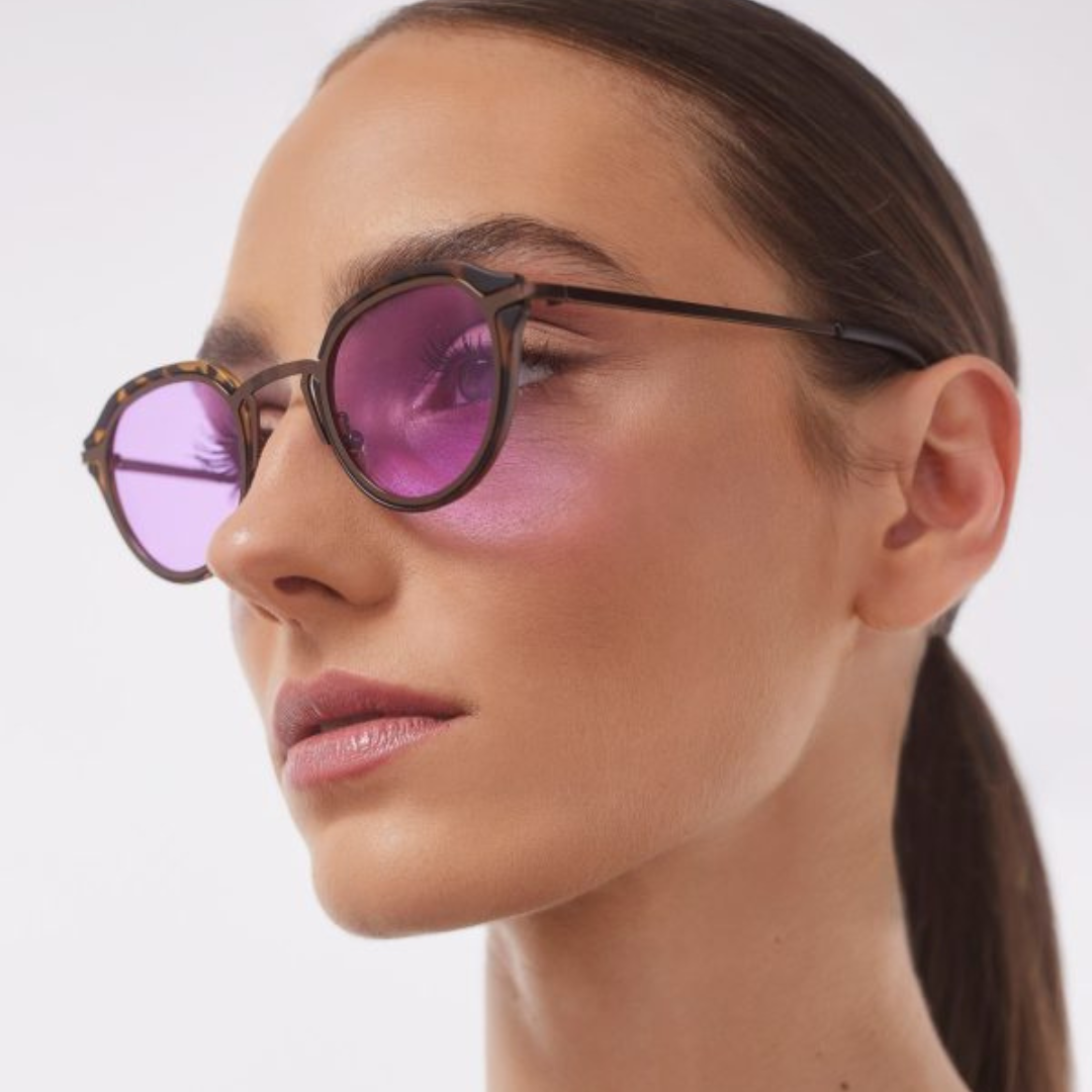 Trendy Men's Shades With UV Protection For Daily Wear