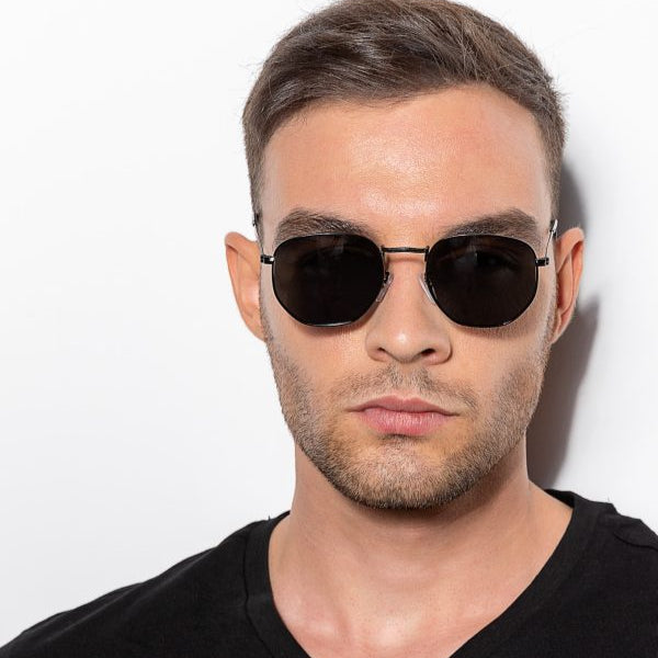Fashionable Tinted UV Sunglasses Classic Design