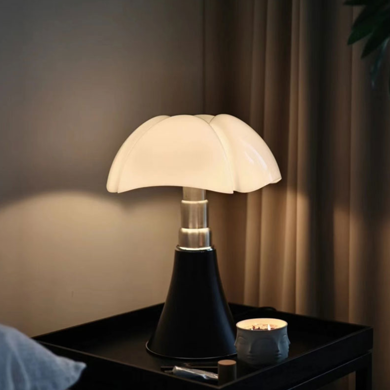 Flower Shade Modern Desk Lamp