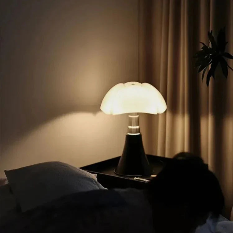 Flower Shade Modern Desk Lamp