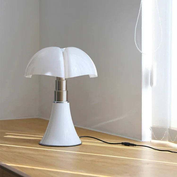 Flower Shade Modern Desk Lamp