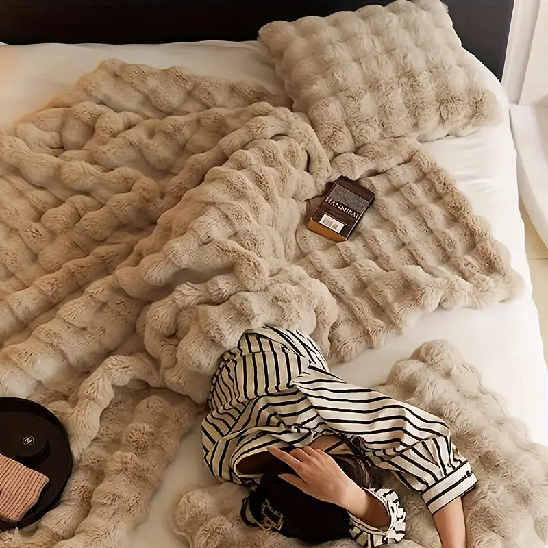 Luxurious Plush Area Rug