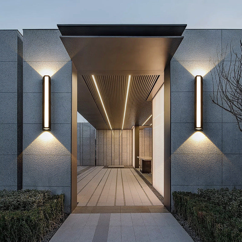 Stylish Adjustable Outdoor LED Wall Lantern