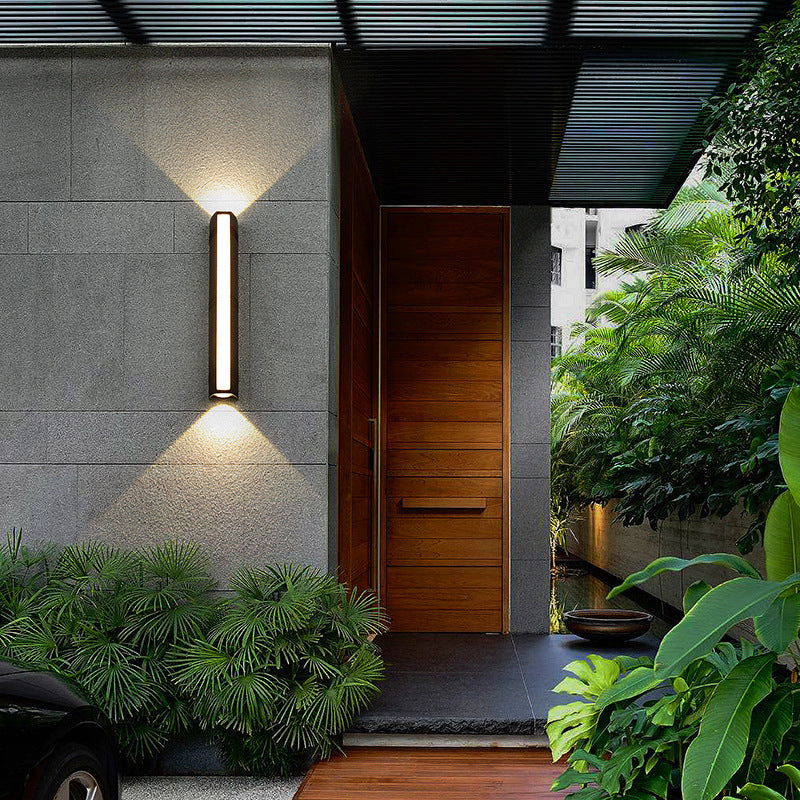 Stylish Adjustable Outdoor LED Wall Lantern