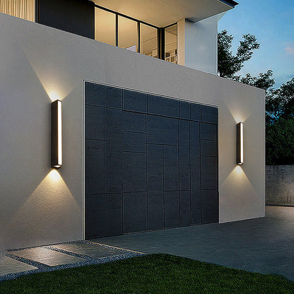 Stylish Adjustable Outdoor LED Wall Lantern