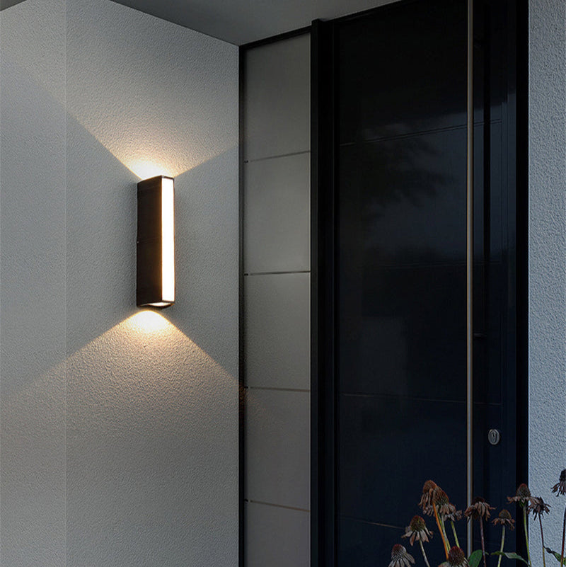 Stylish Adjustable Outdoor LED Wall Lantern
