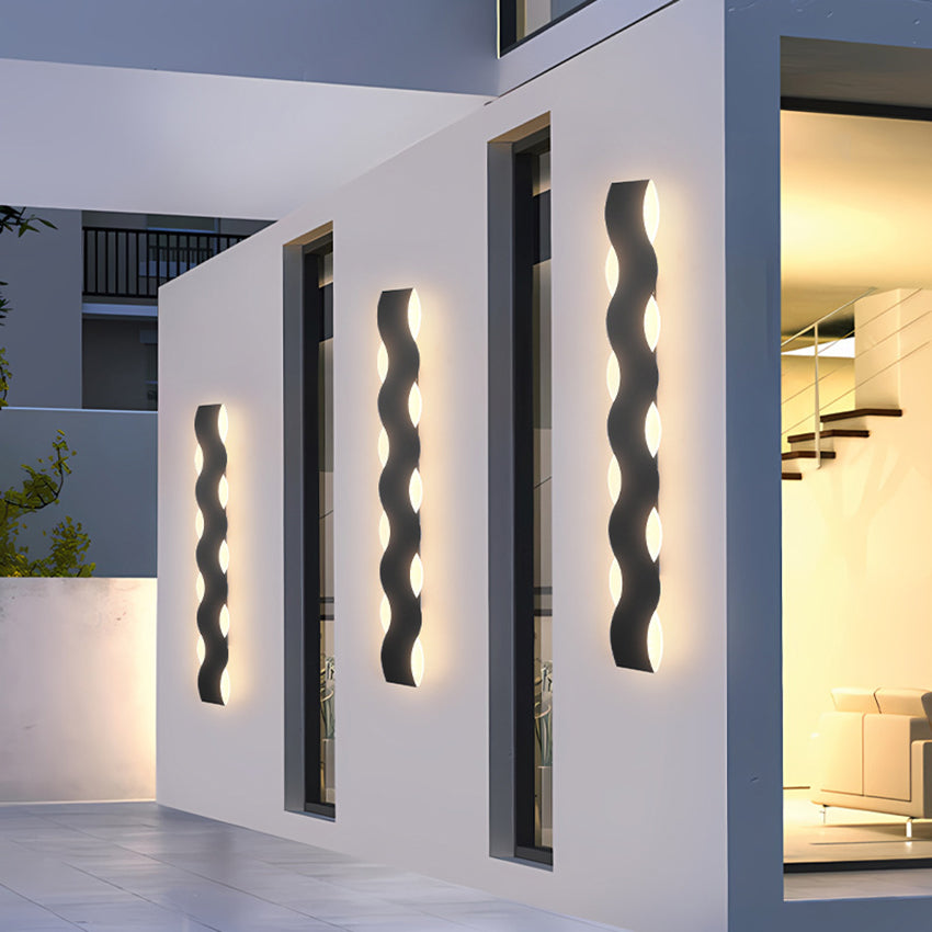 Curved Modern Outdoor LED Wall Lamp