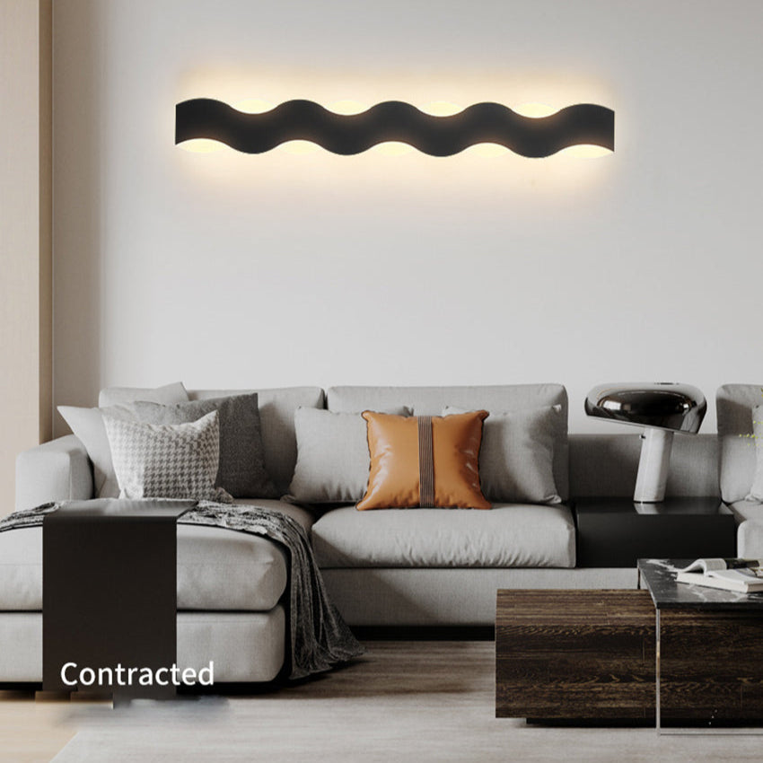 Curved Modern Outdoor LED Wall Lamp