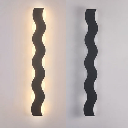 Curved Modern Outdoor LED Wall Lamp