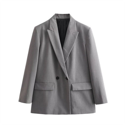 Winter Wool Cape Coat for Women – Loose Fit Design with Lapel Collar and Button Front 6