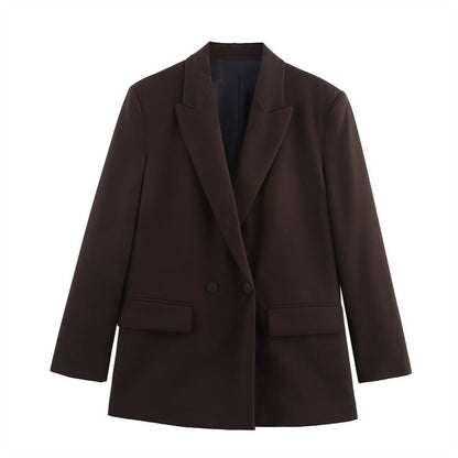 Winter Wool Cape Coat for Women – Loose Fit Design with Lapel Collar and Button Front 9