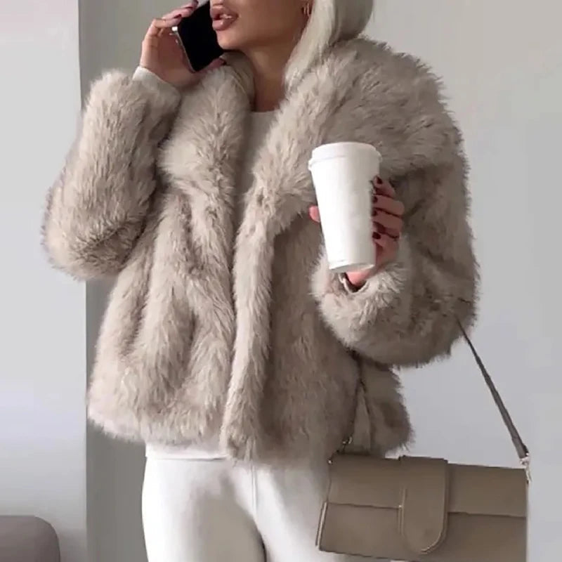 Women's Faux Fur Short Jacket - Warm Lightweight Winter Coat for High Street Fashion 3