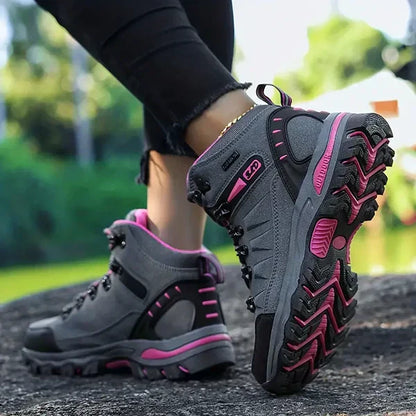 Comfortable Women's Insulated Hiking Boots With Good Arch Support