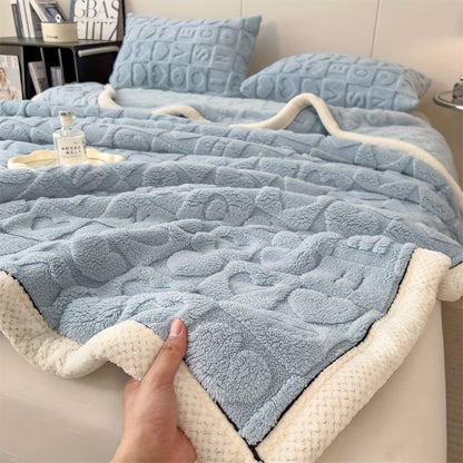 Cozy Fleece Throw Blanket for Home Comfort