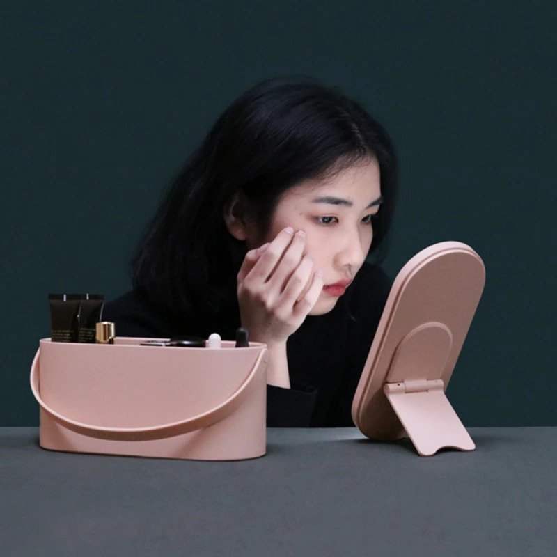 Portable Travel Makeup Case with LED Light