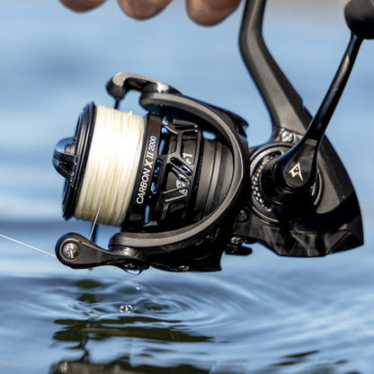 Lightweight Carbon Fiber Spinning Fishing Reel