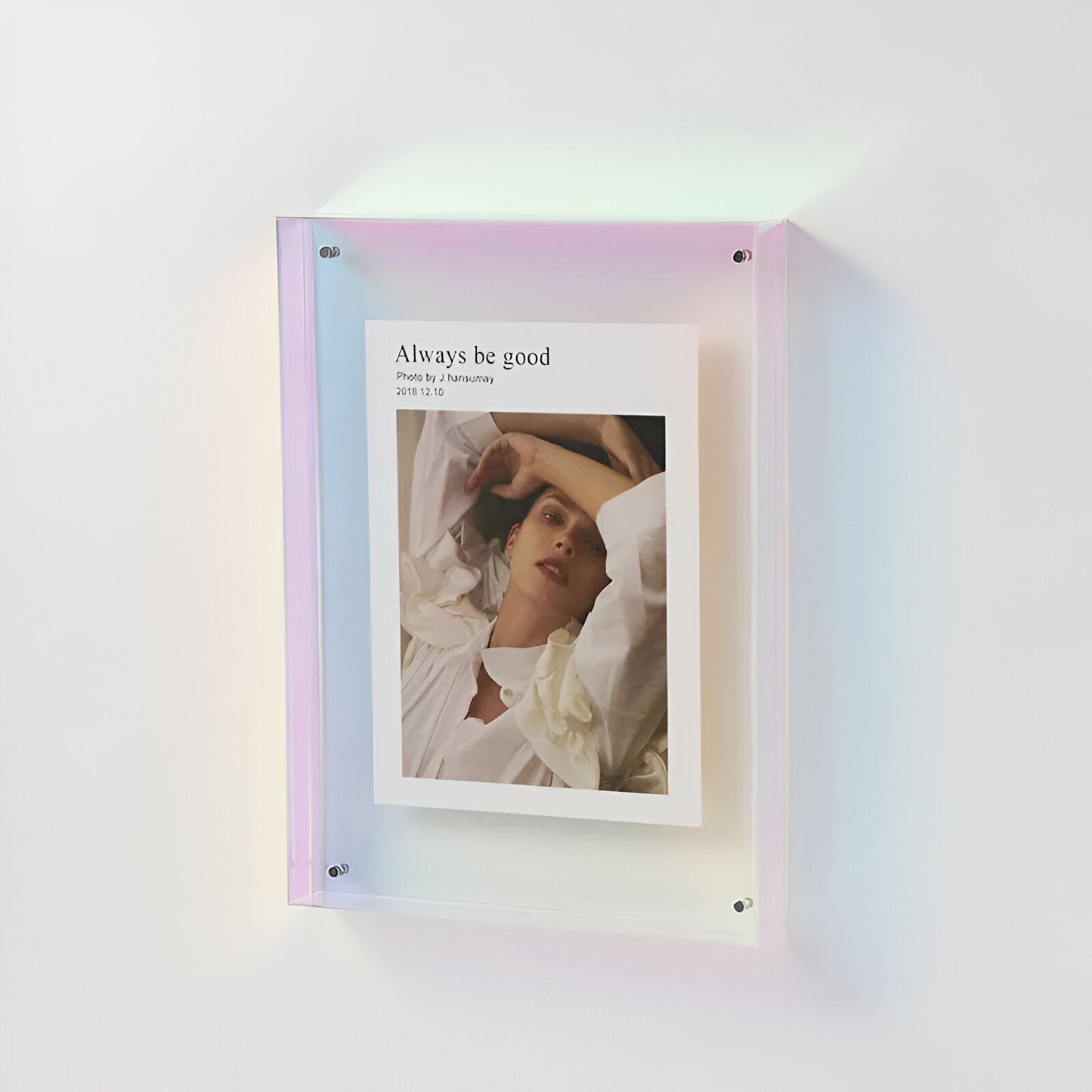Stylish Picture Frame – Glass Wall Display