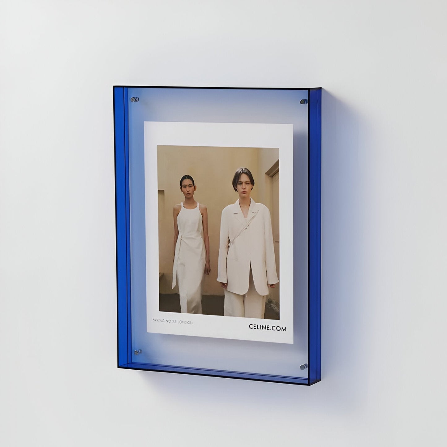 Stylish Picture Frame – Glass Wall Display