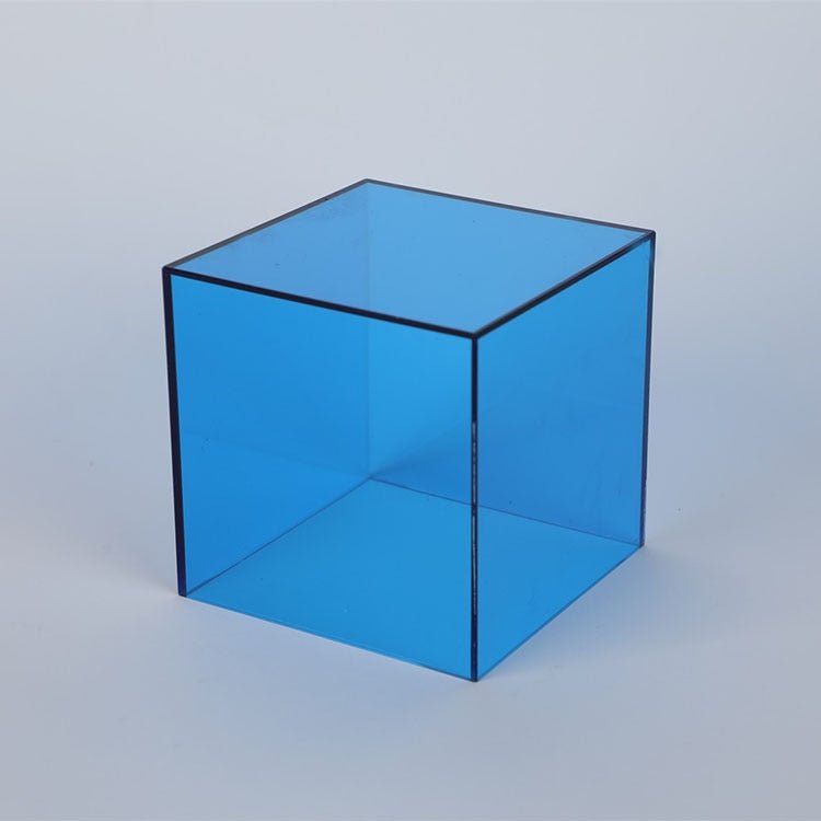 Clear Plastic Showcase Box for Figurines and Jewelry