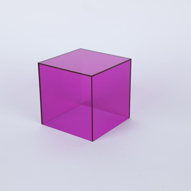 Clear Plastic Showcase Box for Figurines and Jewelry