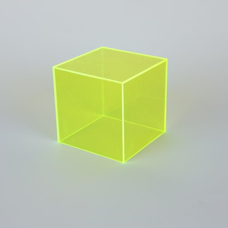 Clear Plastic Showcase Box for Figurines and Jewelry