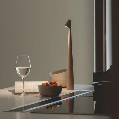 Simple Wireless Desk Lamp For Warm Home Lighting