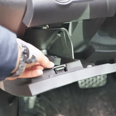 Compact GPS Vehicle Tracker for Real Time Tracking
