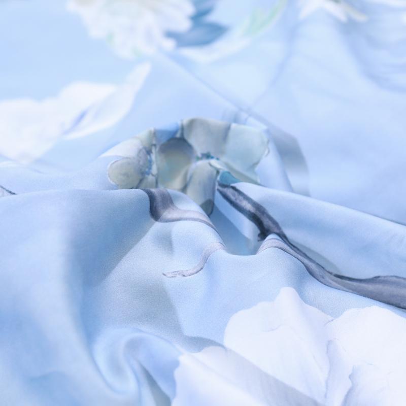 Soft Cotton Bedding Set with Flower Pattern