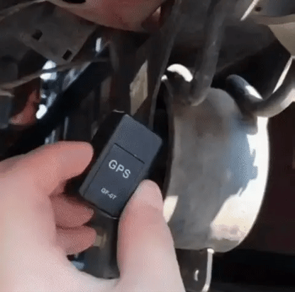 Compact GPS Vehicle Tracker for Real Time Tracking