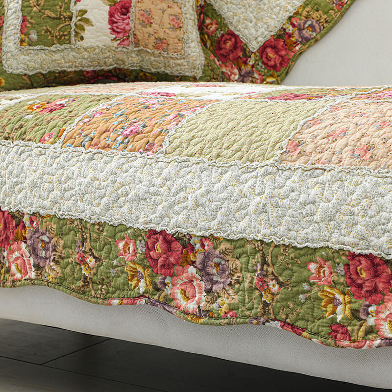 Classic Floral Pattern Sofa Slipcover - Comfortable Green Throw Cover