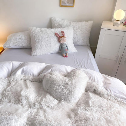 Soft Faux Fur Bedding Set with Plush Duvet Cover