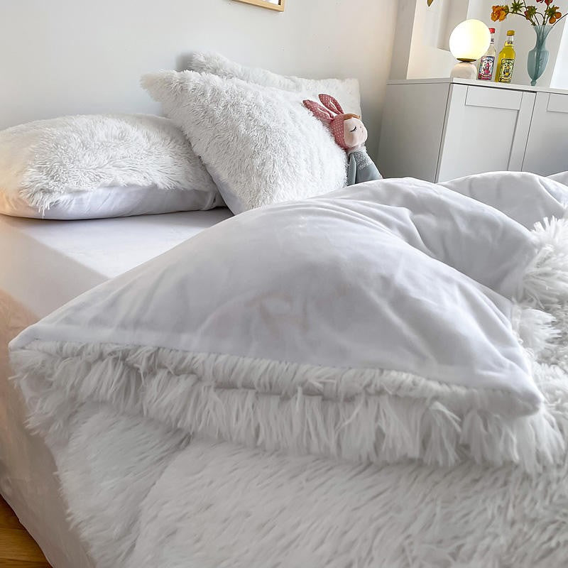 Soft Faux Fur Bedding Set with Plush Duvet Cover
