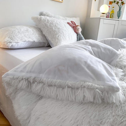 Soft Faux Fur Bedding Set with Plush Duvet Cover