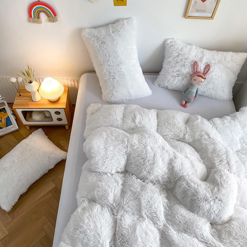 Soft Faux Fur Bedding Set with Plush Duvet Cover