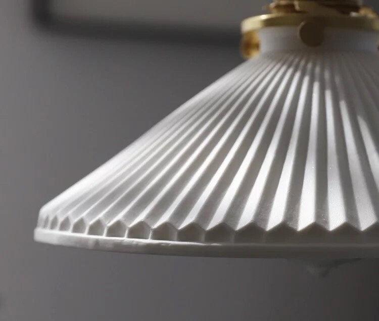 Elegant Asian Style Ceramic Table Lamp