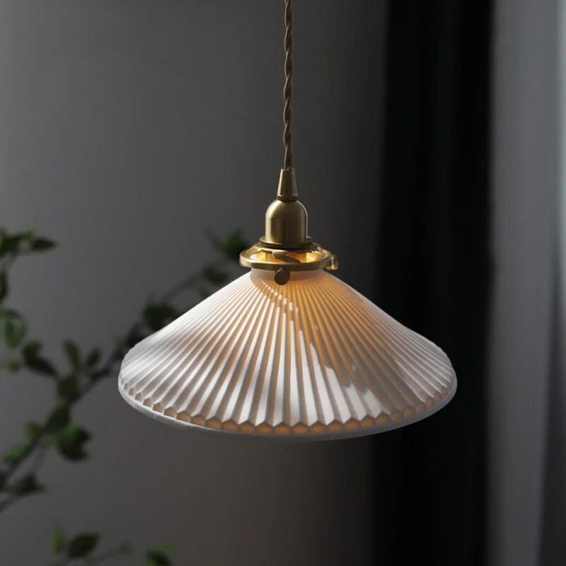 Elegant Asian Style Ceramic Table Lamp