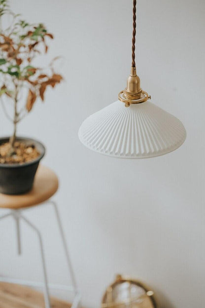 Elegant Asian Style Ceramic Table Lamp