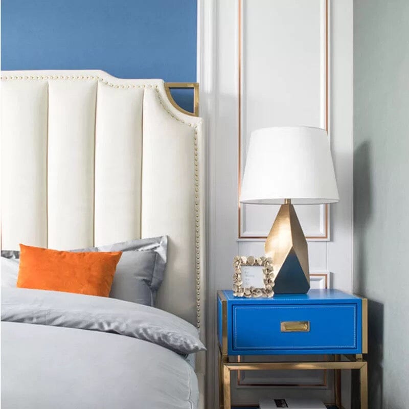 Luxurious Gold Table Lamp