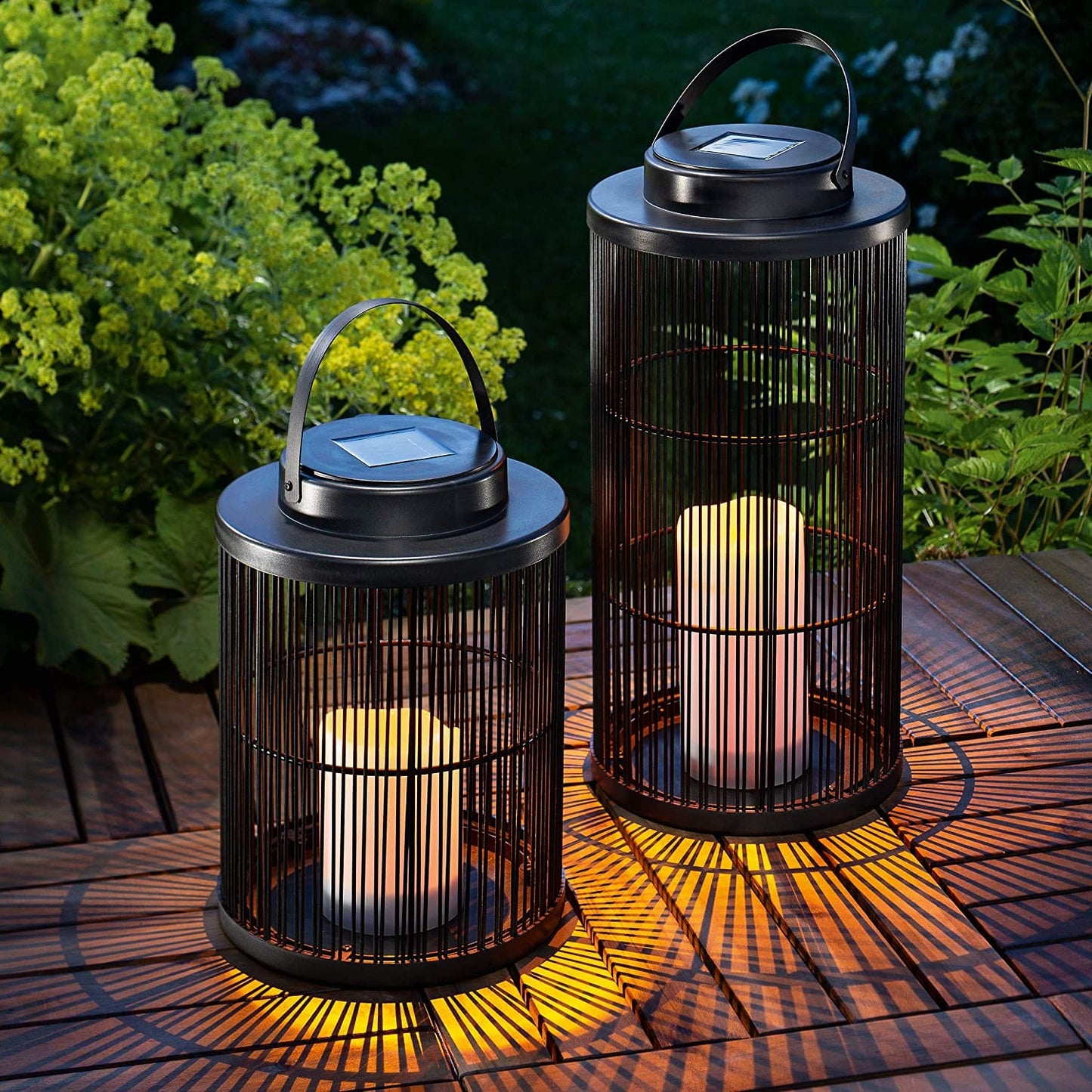 Outdoor Solar Hanging Lamp - Durable and Water-Resistant