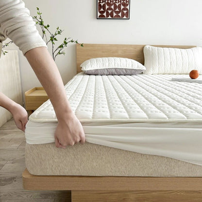 Breathable Mattress Protector - Waterproof and Ultra Soft Cover