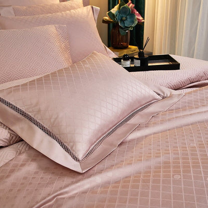 Luxurious Pink Cotton Bedding Set with Diamond Pattern