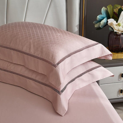 Luxurious Pink Cotton Bedding Set with Diamond Pattern