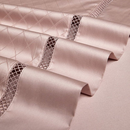Luxurious Pink Cotton Bedding Set with Diamond Pattern