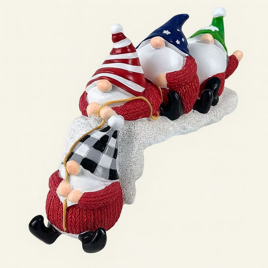 Small Festive Holiday Figurine Decoration - Lusomart