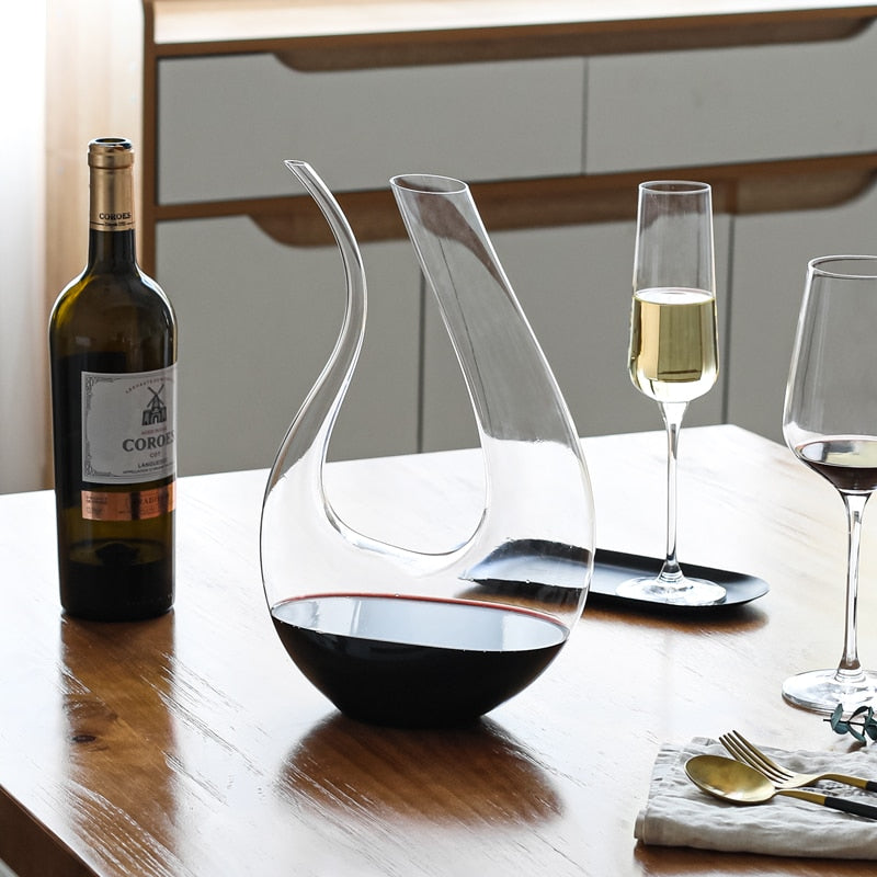 Luxury Glass Wine Decanter For Smooth Pouring