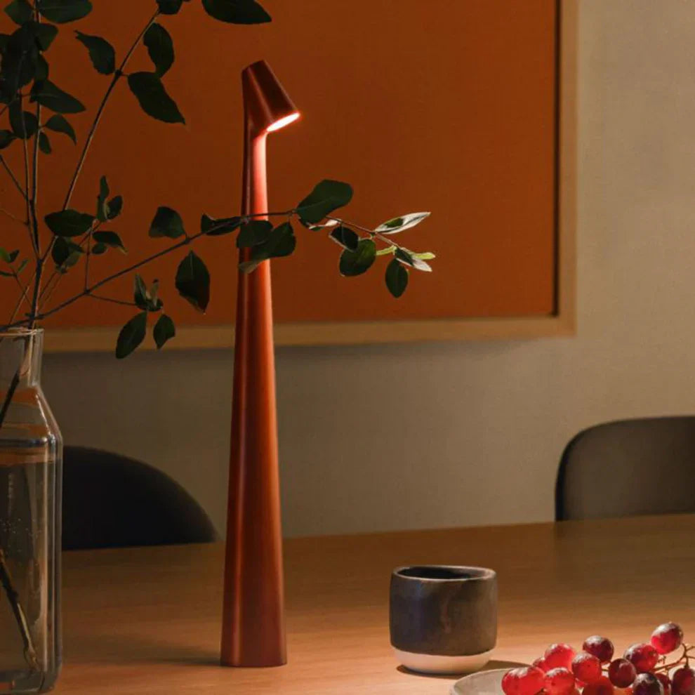 Simple Wireless Desk Lamp For Warm Home Lighting