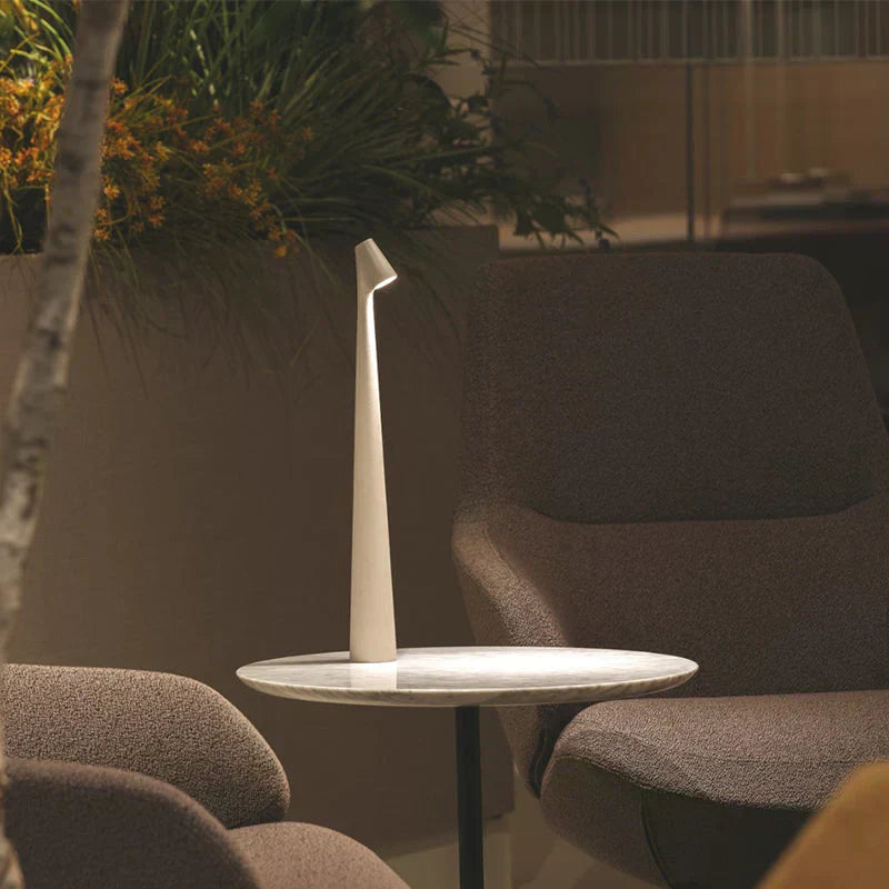Simple Wireless Desk Lamp For Warm Home Lighting