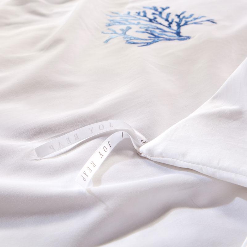 Soft Embroidered Bedding Set – 100% Egyptian Cotton