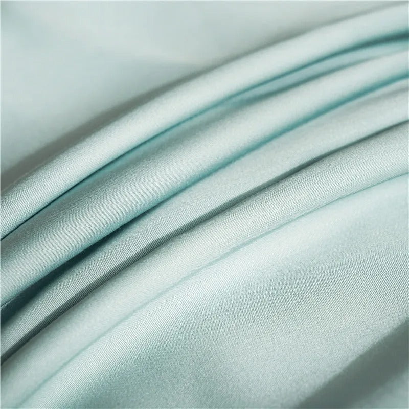 Soft Mulberry Bed Cover - Premium Solid Duvet